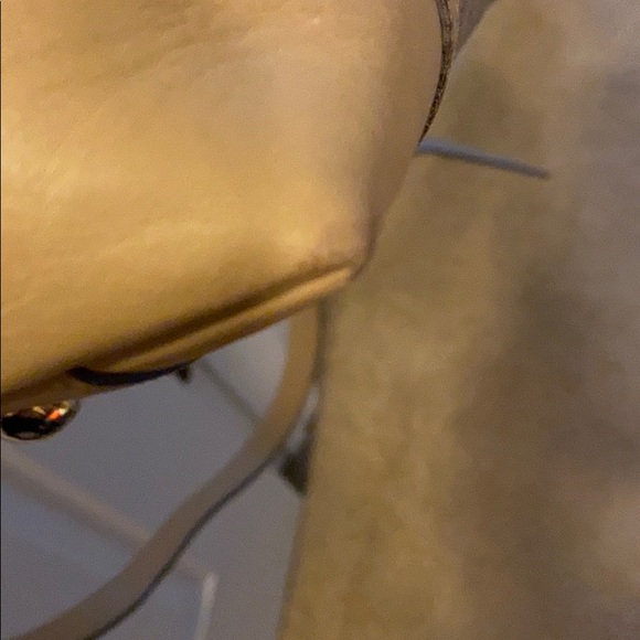 Authentic Gucci tote/shoulder bag in good condition! Large enough to hold iPad. - Picture 14 of 15